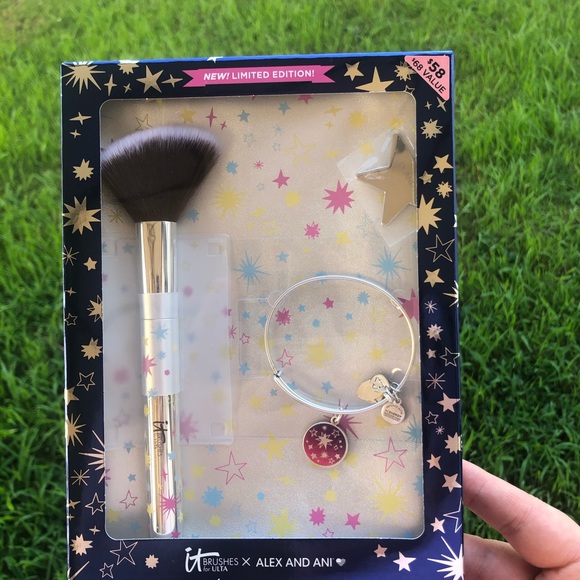 New✨ Alex & Ani x IT Cosmetics Gift Set - Picture 13 of 16